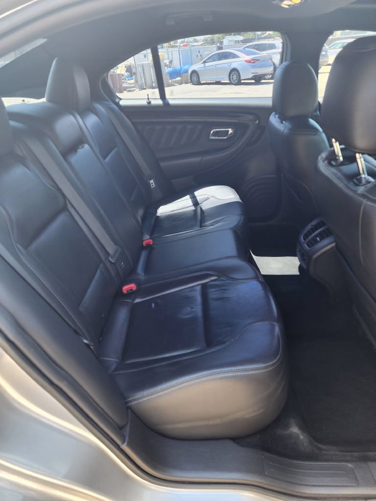 Used 2016 Ford Taurus Limited FWD image 9
