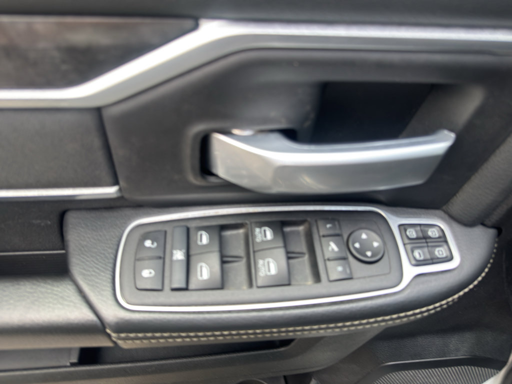 Used 2024 RAM 2500 Big Horn AWD/4WD image 21