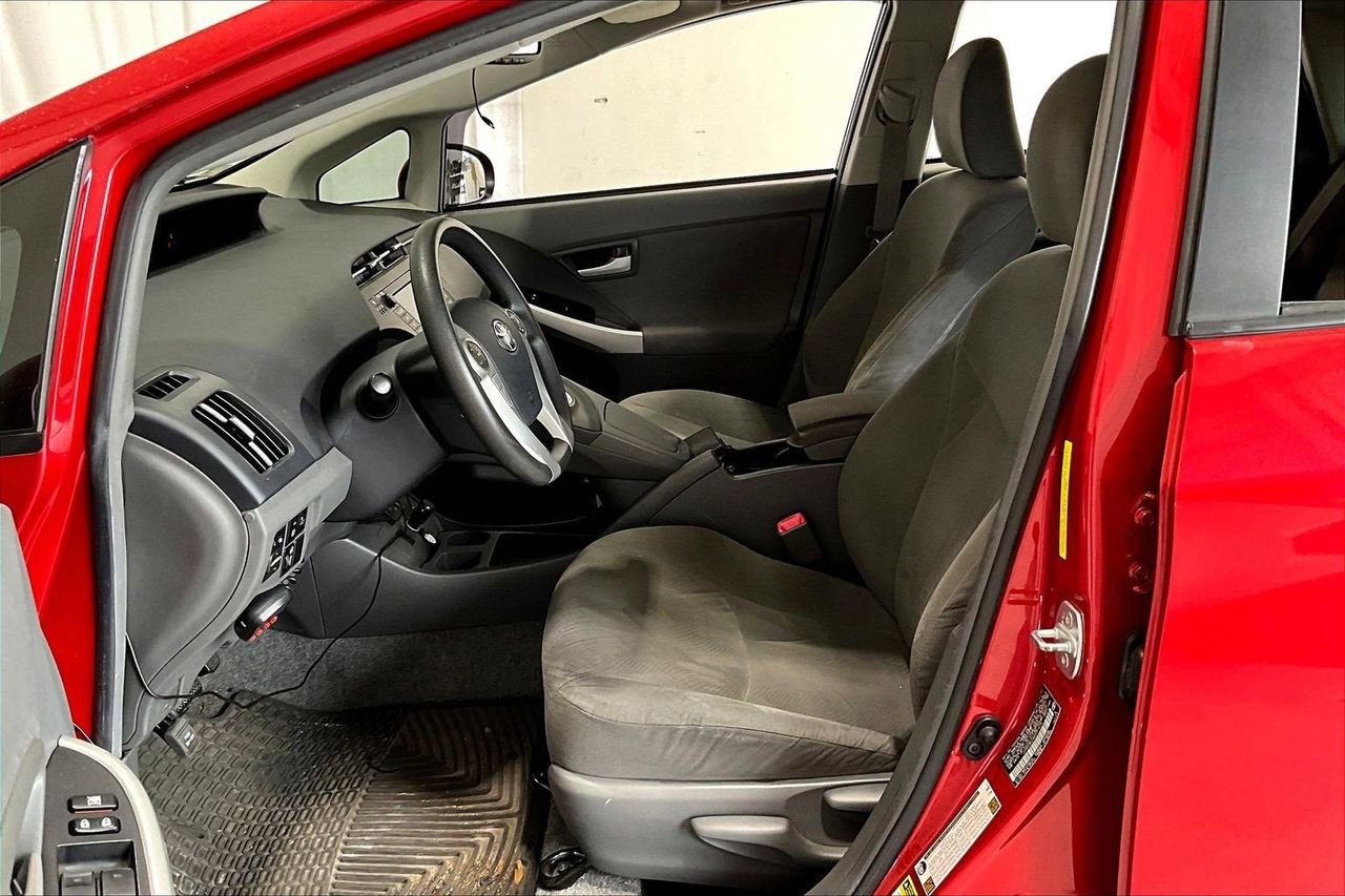 Used 2011 Toyota Prius Three w/ Solar Roof Pkg image 15