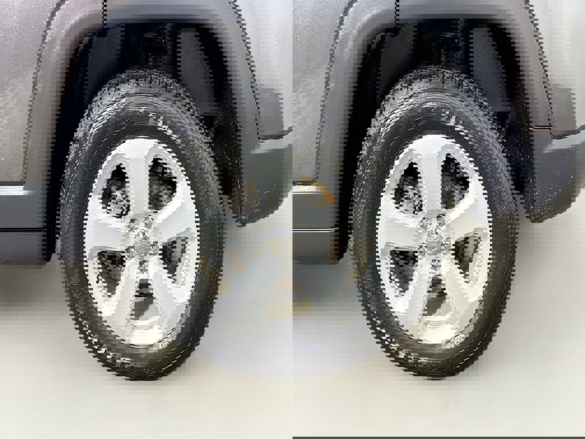 Used 2019 Jeep Compass Latitude w/ Cold Weather Group image 27