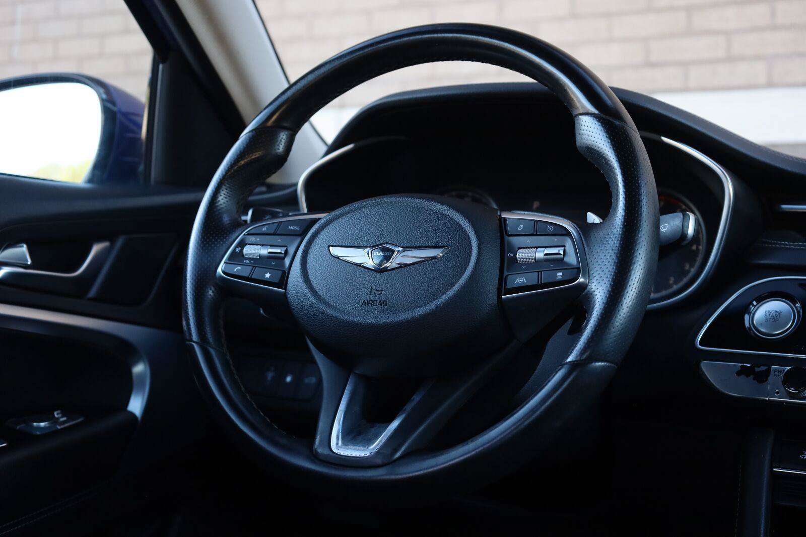Used 2022 Genesis G70 2.0T RWD image 30