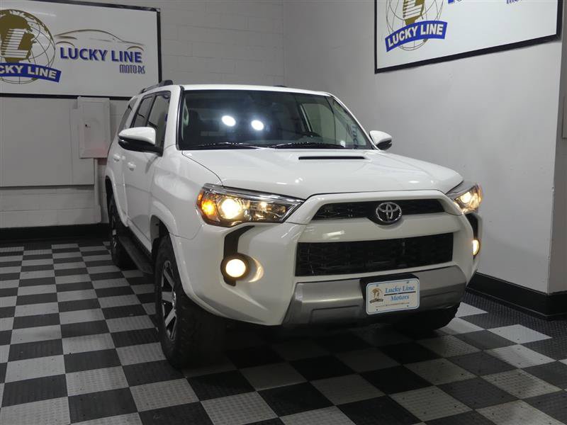 Used 2018 Toyota 4Runner TRD Off-Road Premium AWD/4WD image 5