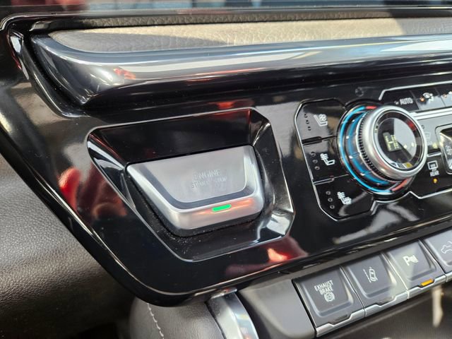Used 2025 GMC Sierra 3500 Denali AWD/4WD image 34