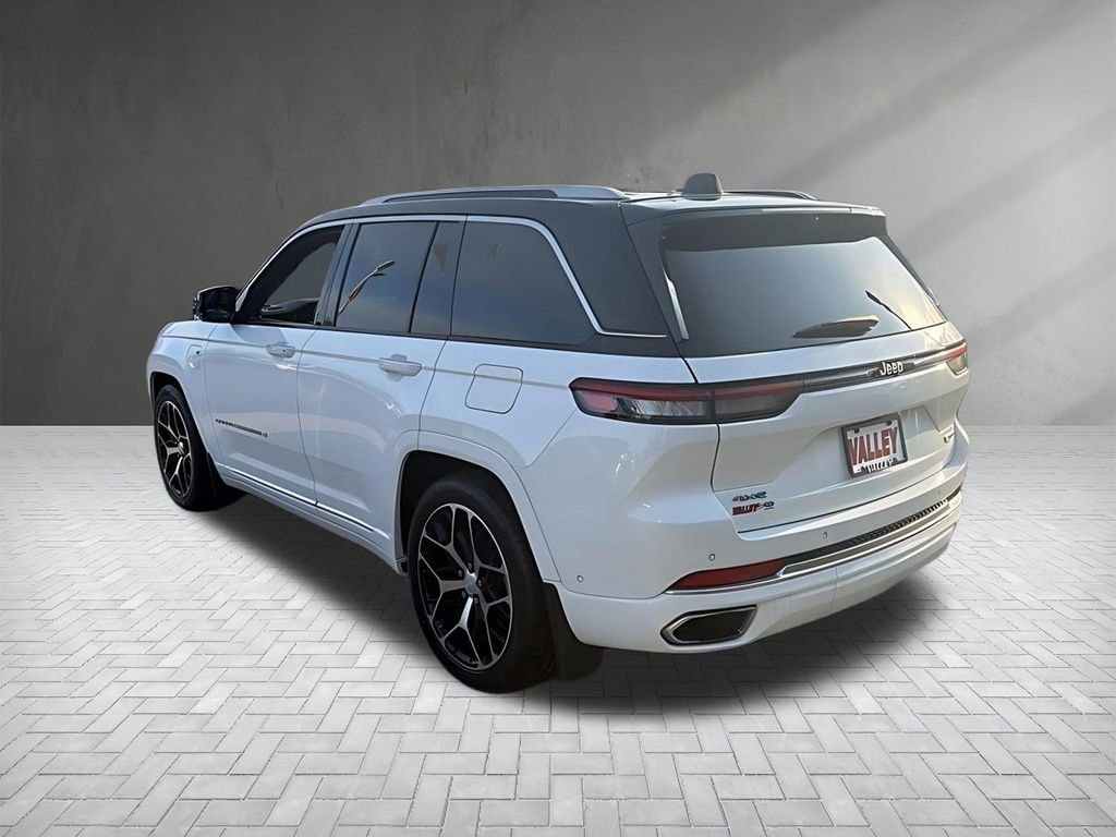 Used 2022 Jeep Grand Cherokee Summit AWD/4WD image 14