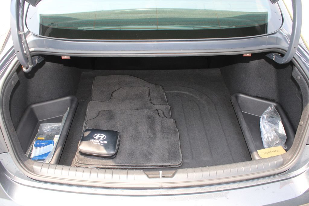 Used 2022 Hyundai Sonata SEL Plus w/ Preferred Accessory Package FWD image 34