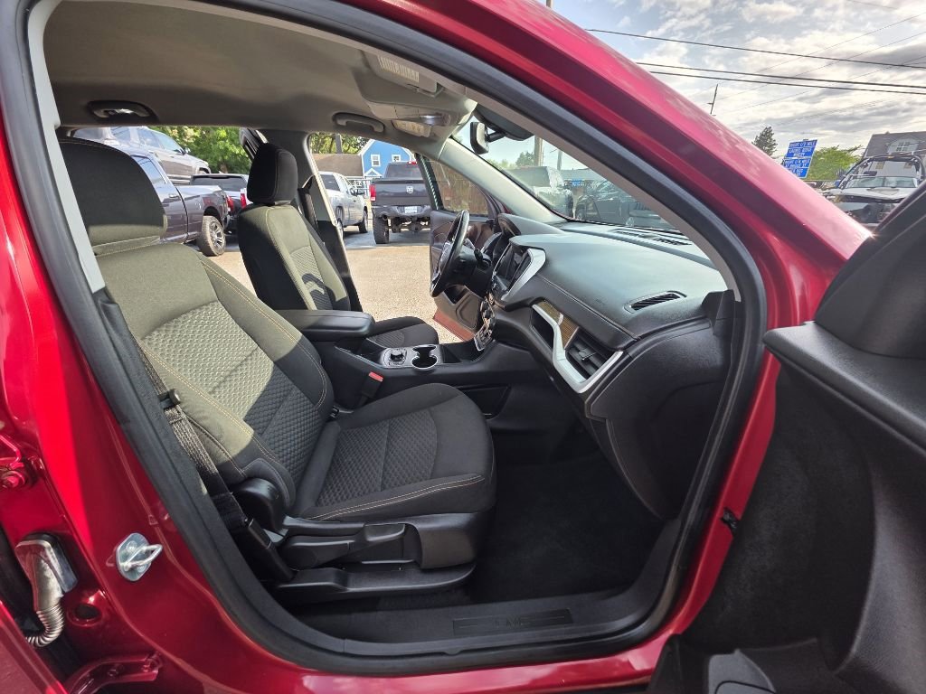 Used 2019 GMC Terrain SLE w/ Driver Convenience Package FWD image 16