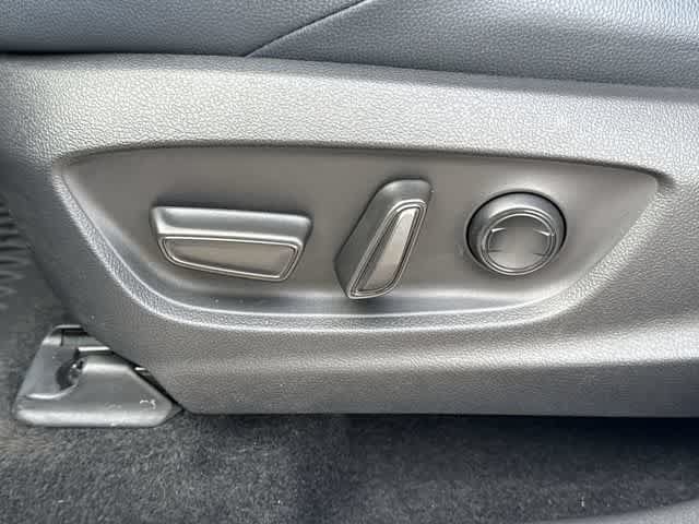 Certified 2023 Subaru Solterra AWD image 15