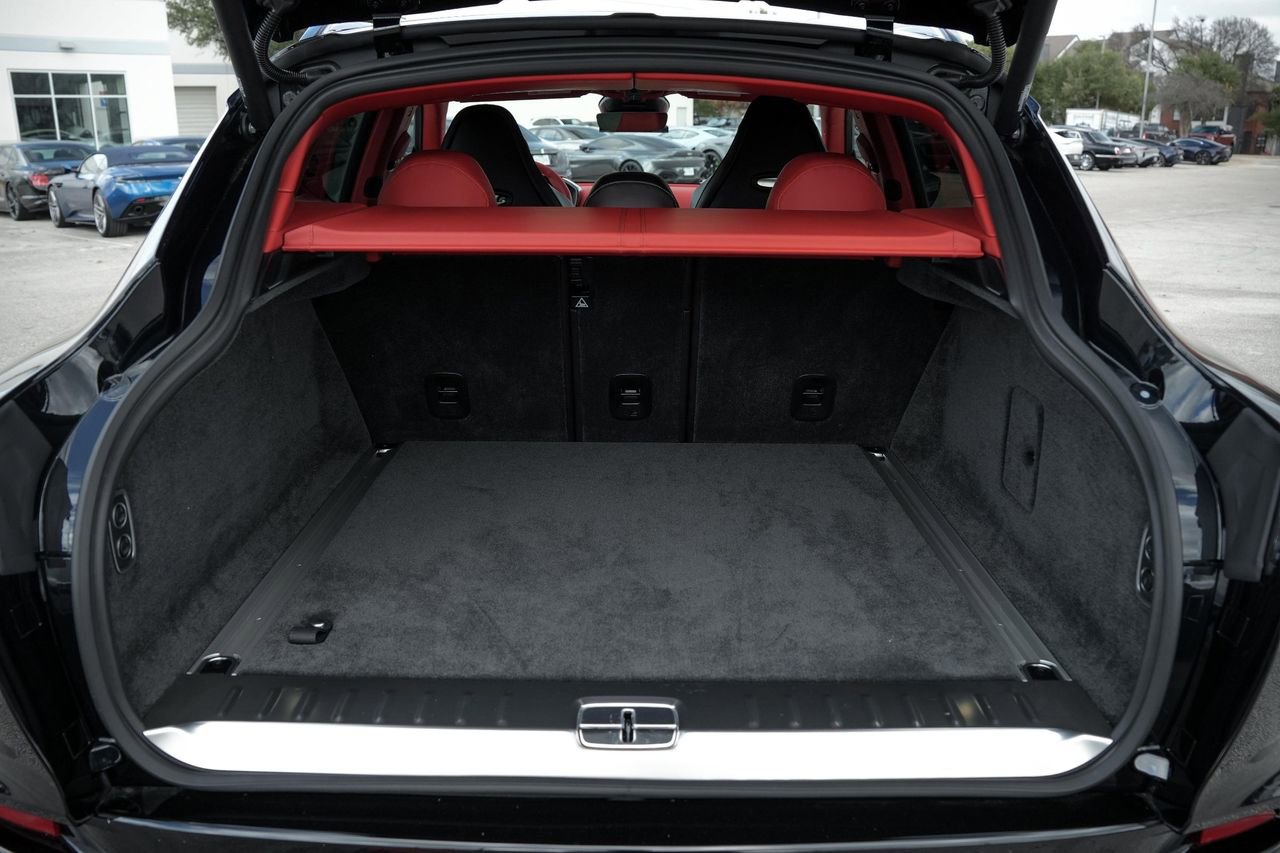 New 2026 Aston Martin DBX 707 image 34