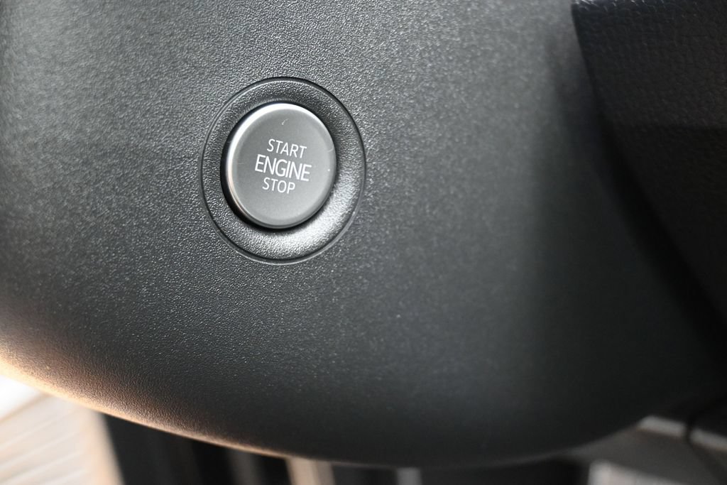 Used 2025 Volkswagen ID.4 Pro AWD/4WD image 28