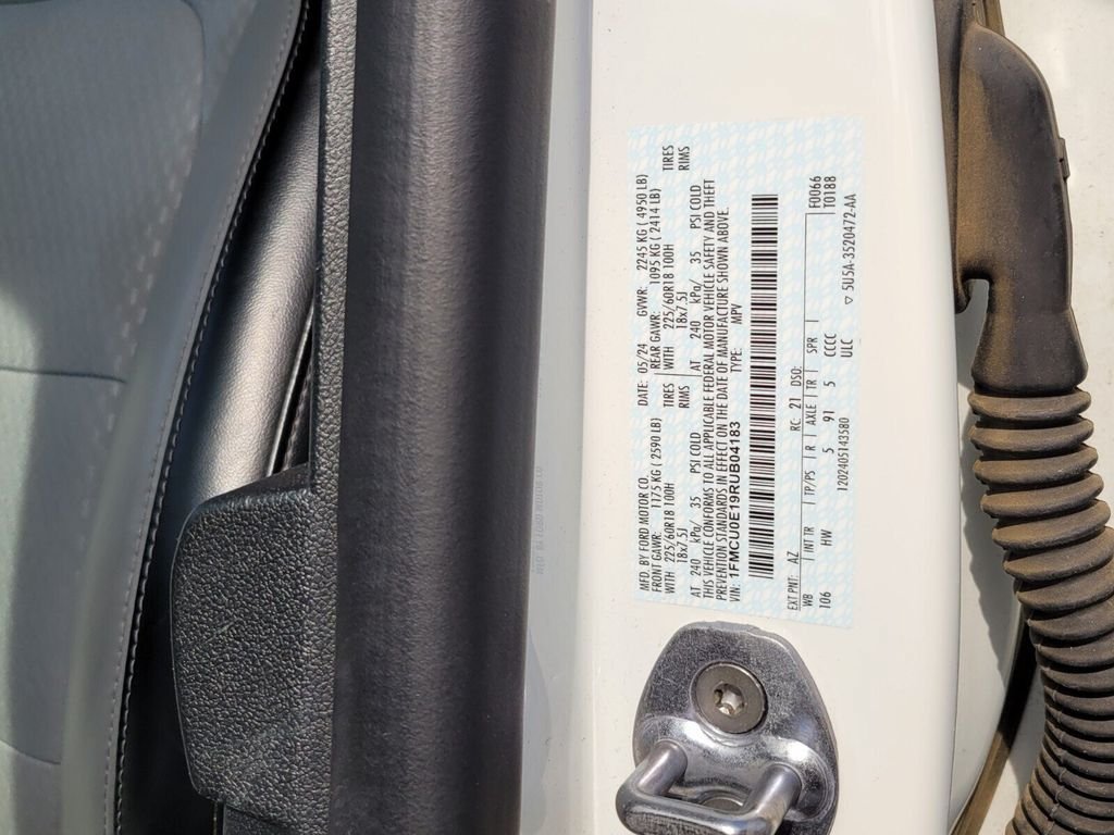 Used 2024 Ford Escape SE FWD image 18