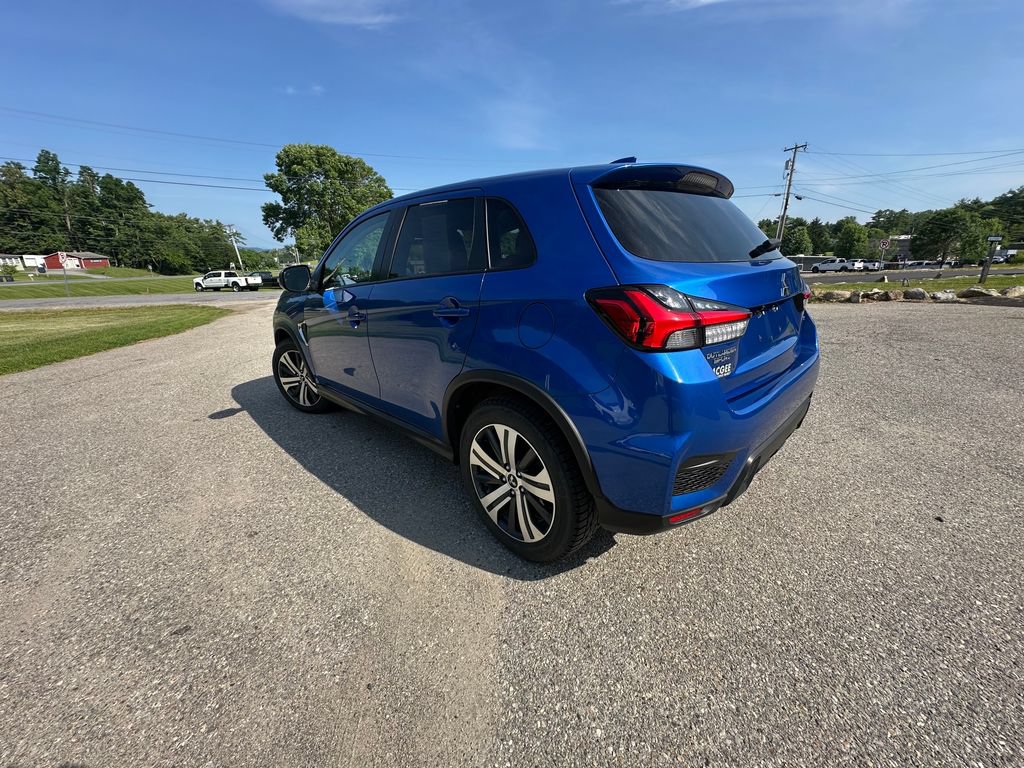 Used 2024 Mitsubishi Outlander Sport SE AWD/4WD image 3