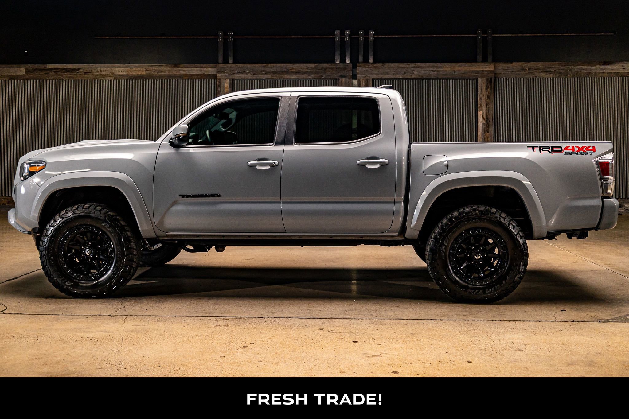 Used 2021 Toyota Tacoma TRD Sport w/ Technology Package image 5