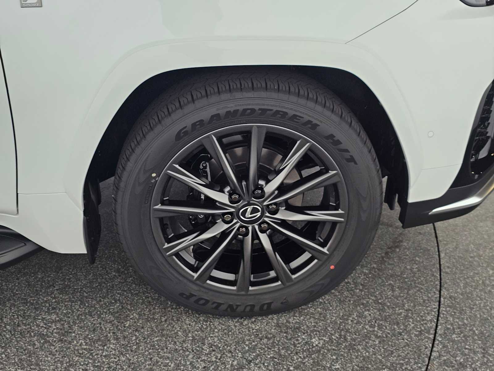 New 2026 Lexus LX 700h F Sport AWD/4WD image 9