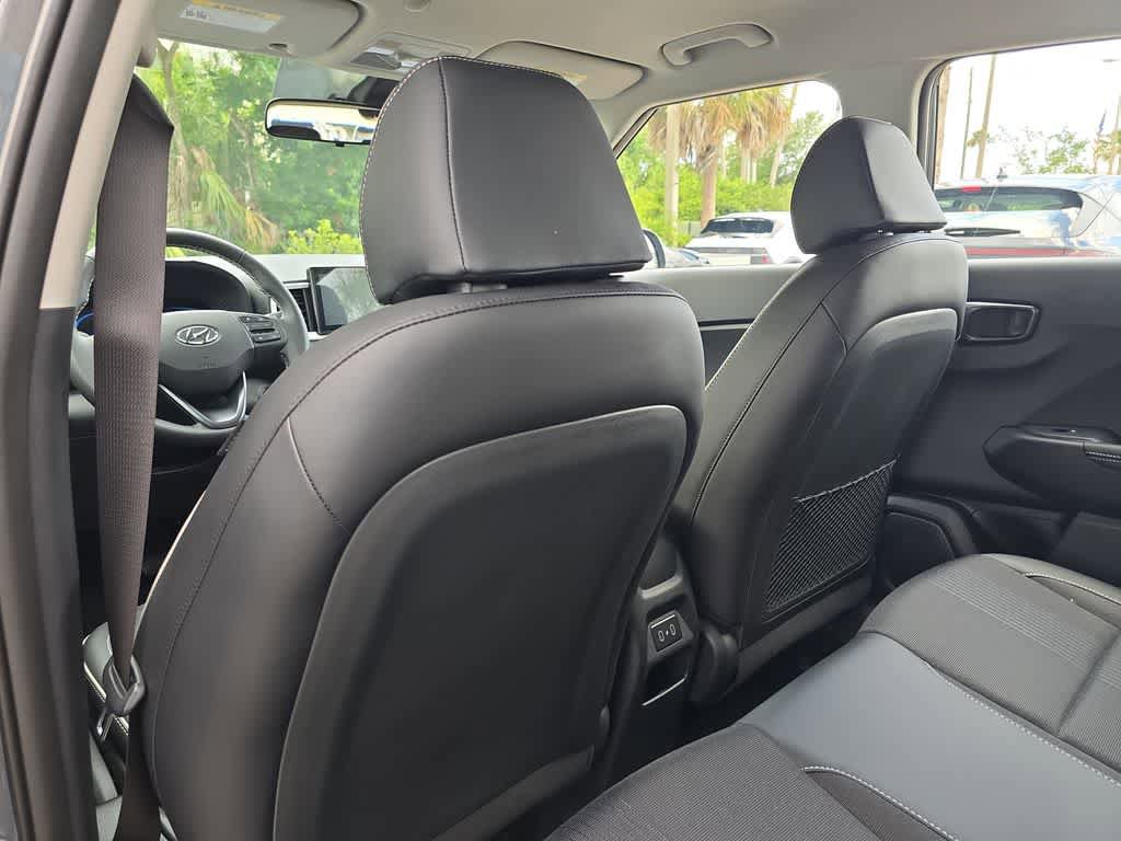 New 2026 Hyundai Venue SEL FWD image 19