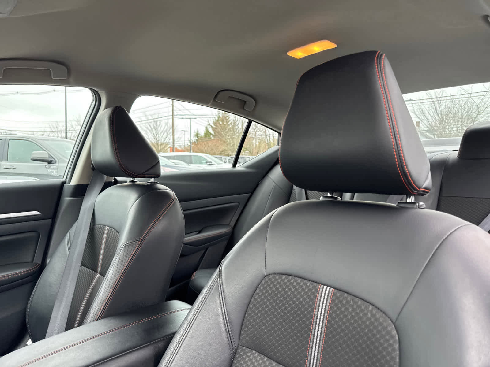 Used 2025 Nissan Altima 2.5 SR image 14