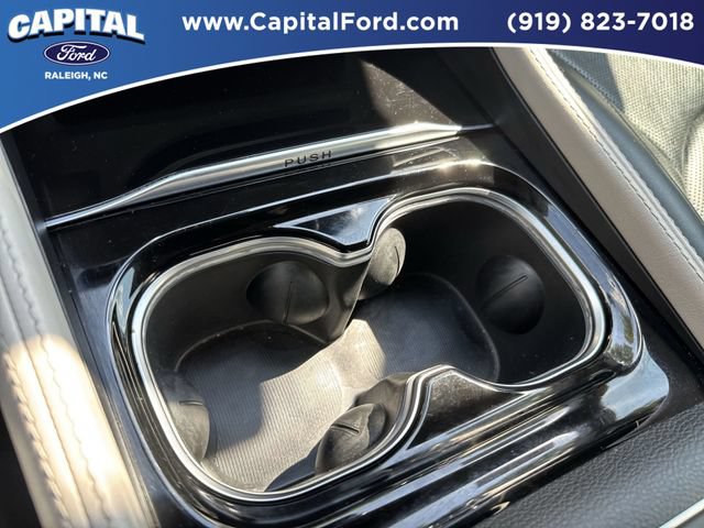 Used 2024 Chrysler Pacifica Limited FWD image 31