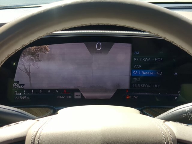 Used 2021 Cadillac Escalade Sport Platinum w/ LPO, ONYX Package image 11