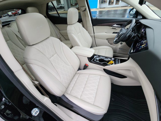 Used 2023 Buick Envision Avenir image 12