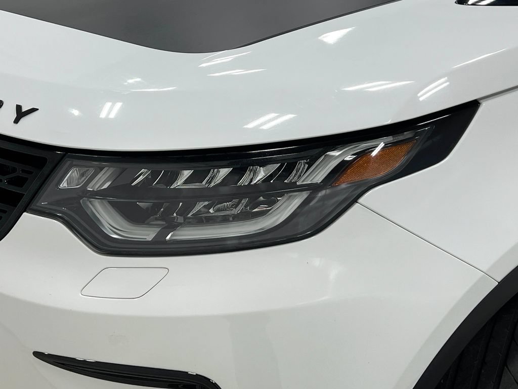 Used 2017 Land Rover Discovery HSE AWD/4WD image 38