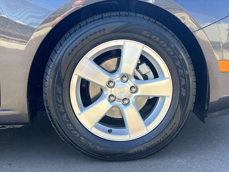 Used 2014 Chevrolet Cruze LT FWD image 22
