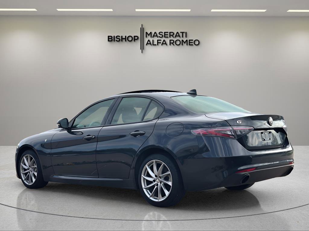 Used 2024 Alfa Romeo Giulia Ti image 5