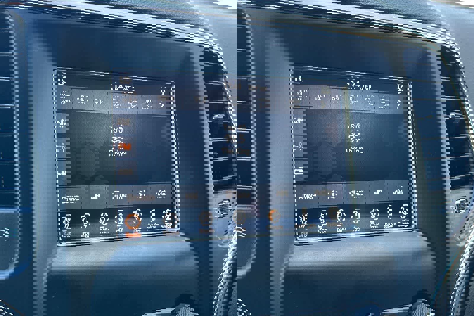 Used 2021 Jeep Grand Cherokee Laredo image 20