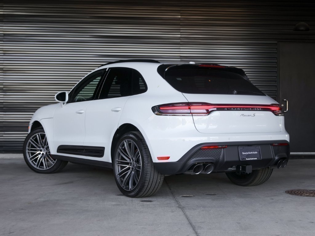 Certified 2026 Porsche Macan S AWD/4WD image 3