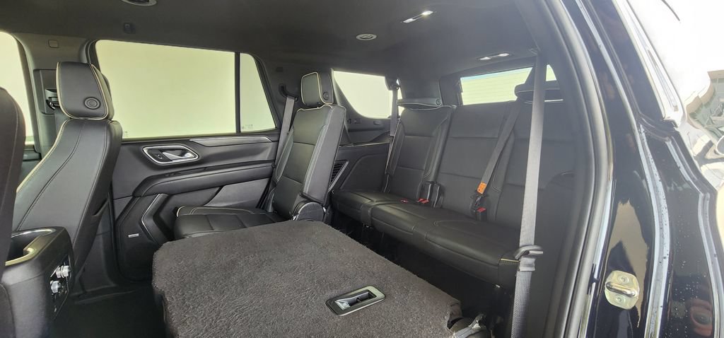 Used 2023 GMC Yukon SLT AWD/4WD image 18