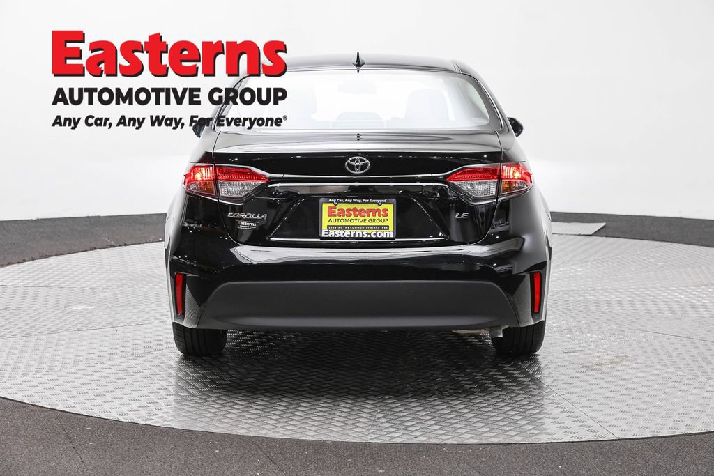 Used 2025 Toyota Corolla LE FWD image 6