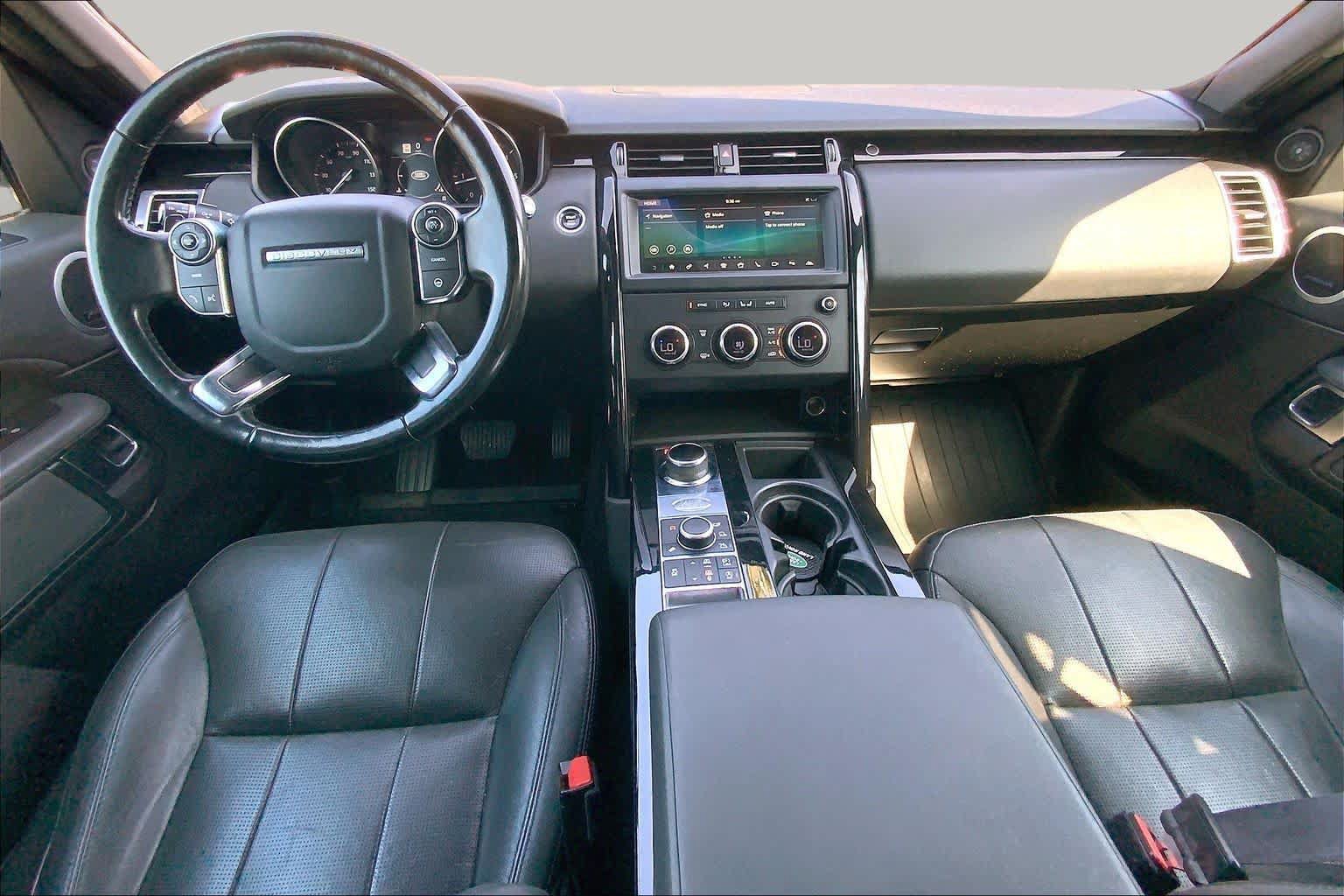 Used 2018 Land Rover Discovery SE AWD/4WD image 15