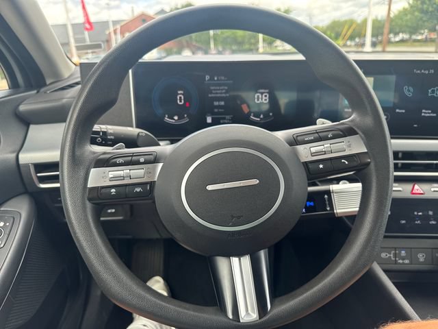 Used 2025 Hyundai Sonata SEL FWD image 17