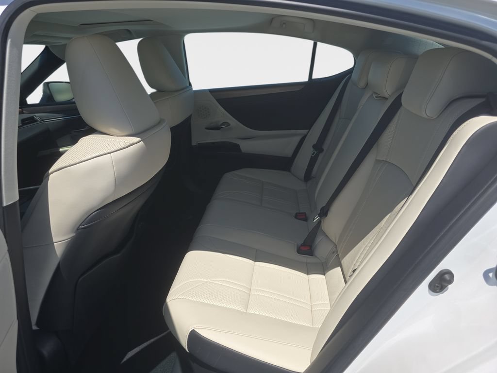 Used 2024 Lexus ES 300h w/ Technology Package FWD image 25