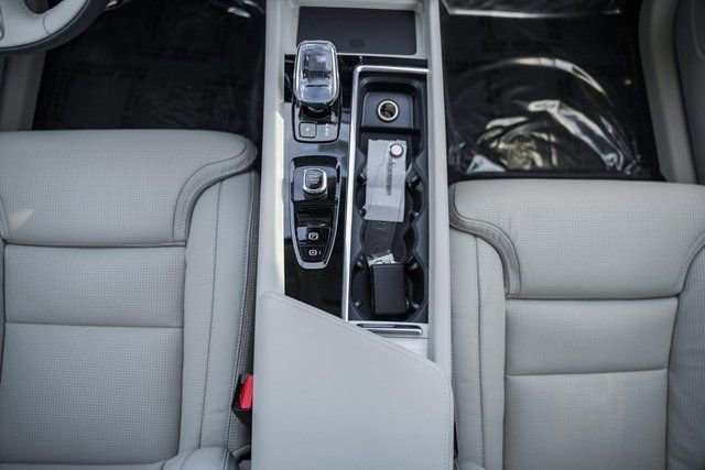New 2026 Volvo XC60 B5 Ultra w/ Protection Package Premier image 27
