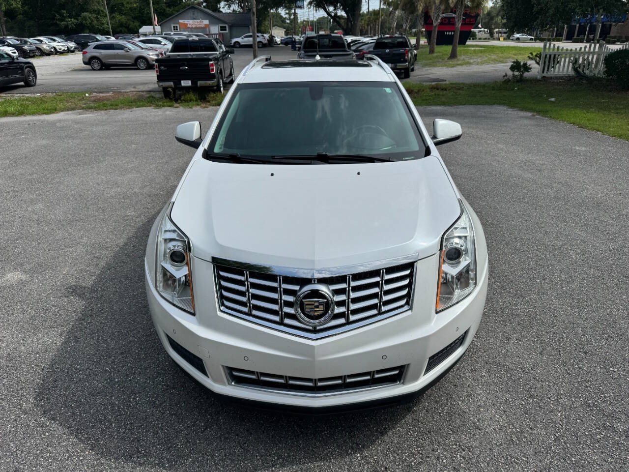 Used 2013 Cadillac SRX Luxury FWD image 2