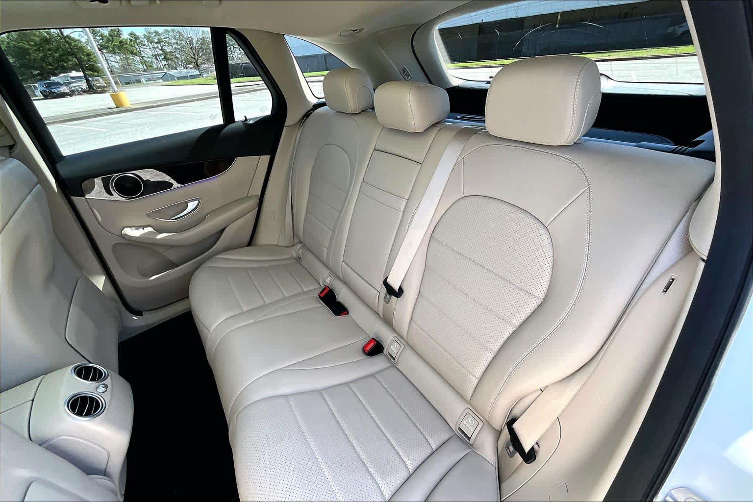 Used 2021 Mercedes-Benz GLC 300 image 37