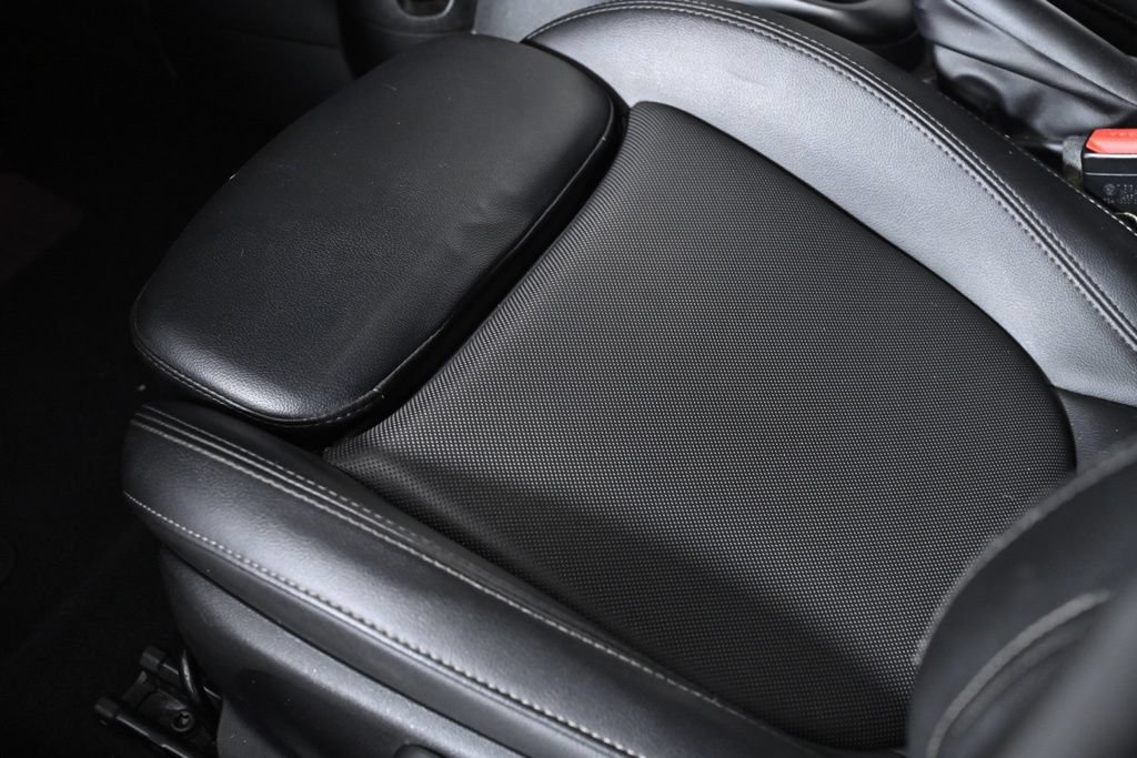 Used 2015 MINI Cooper 4-Door Hardtop FWD image 21