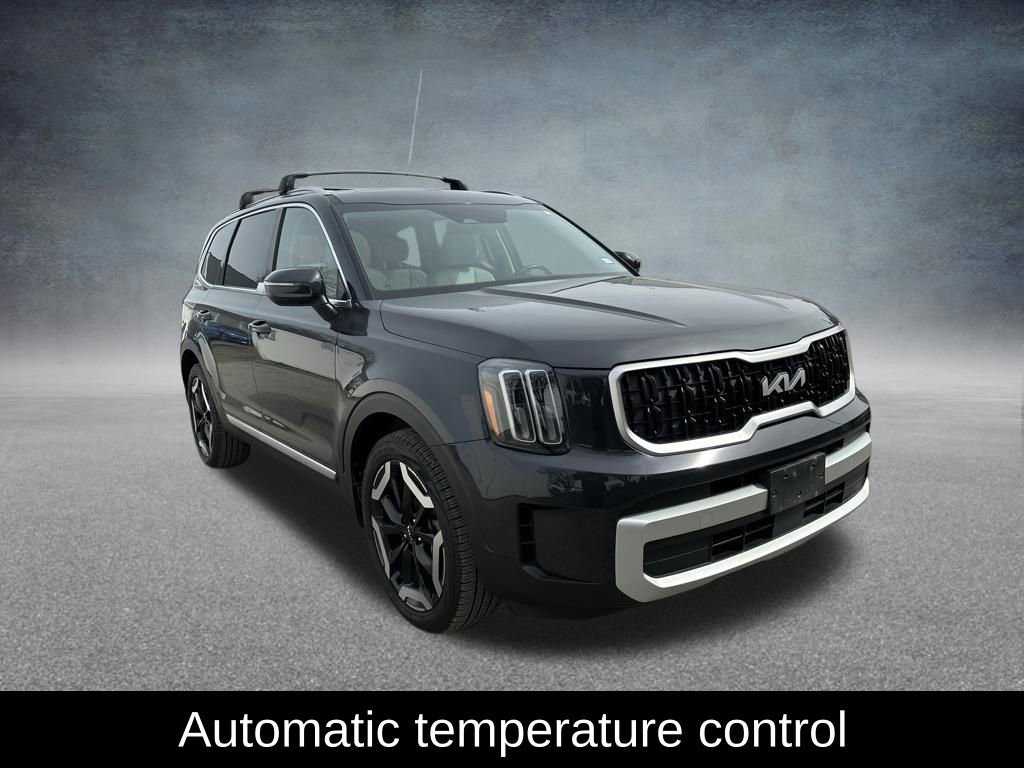 Used 2025 Kia Telluride EX image 10