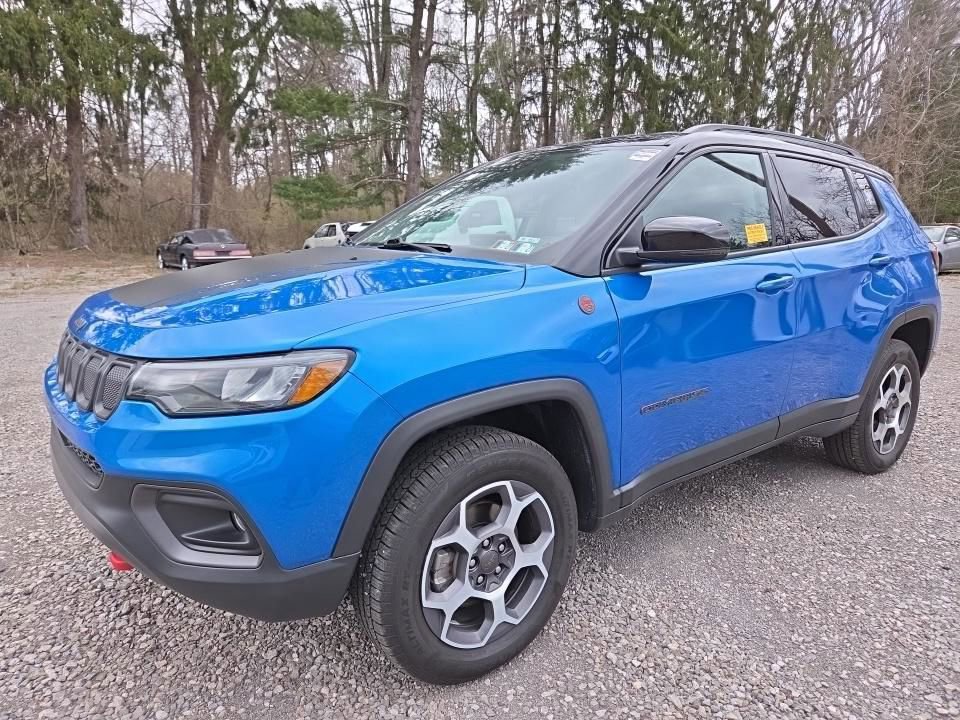 Used 2022 Jeep Compass Trailhawk w/ Trailhawk Convenience Group AWD/4WD image 2