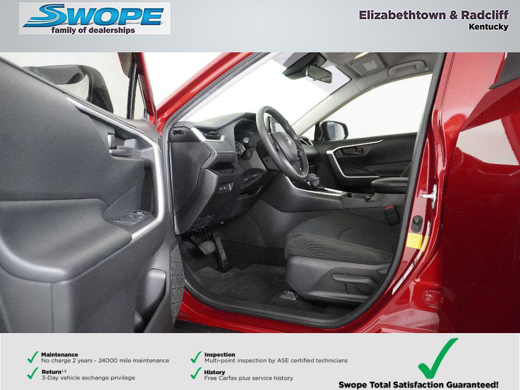 Used 2020 Toyota RAV4 LE image 19