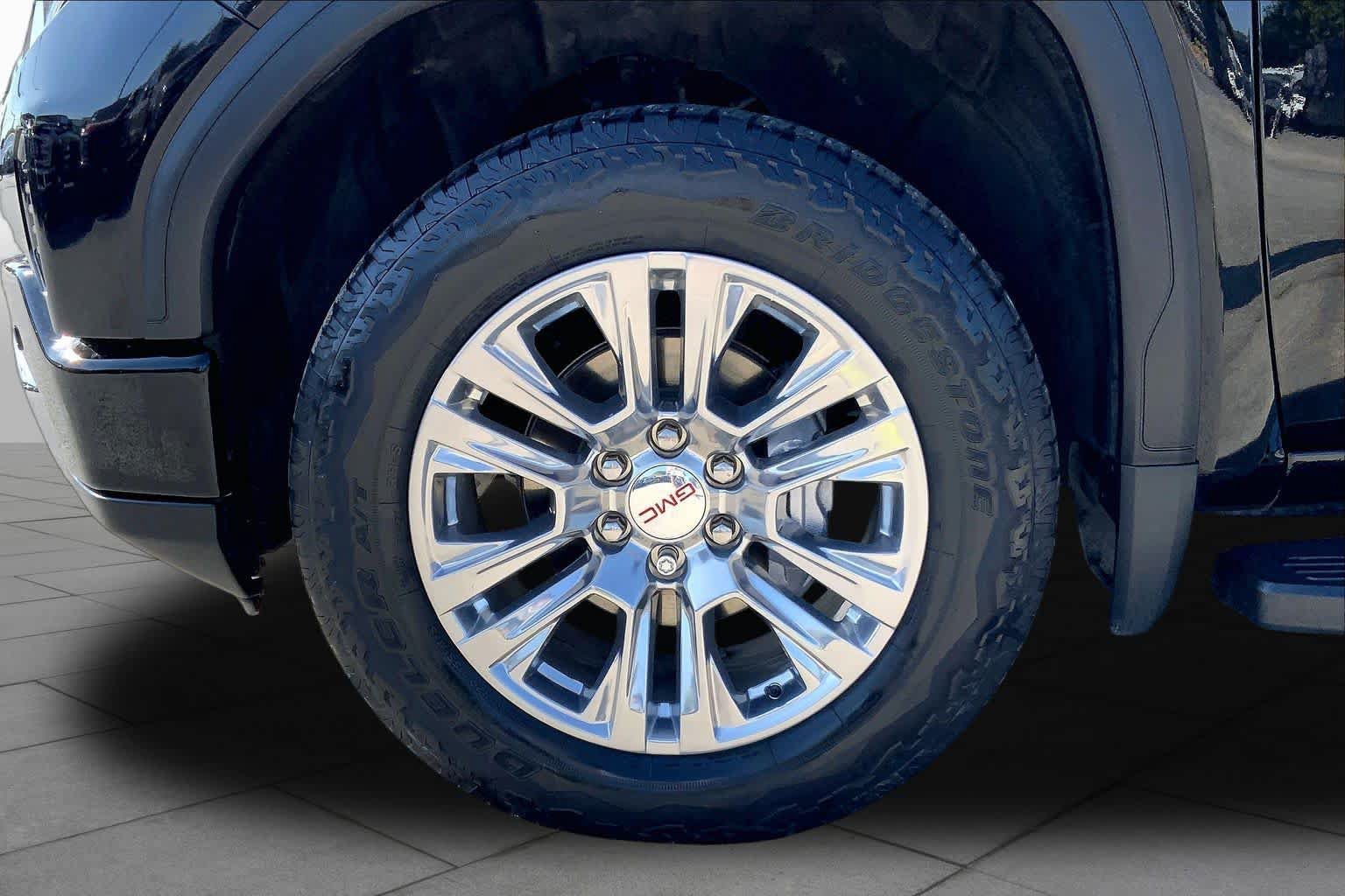 Used 2023 GMC Sierra 1500 Denali AWD/4WD image 11