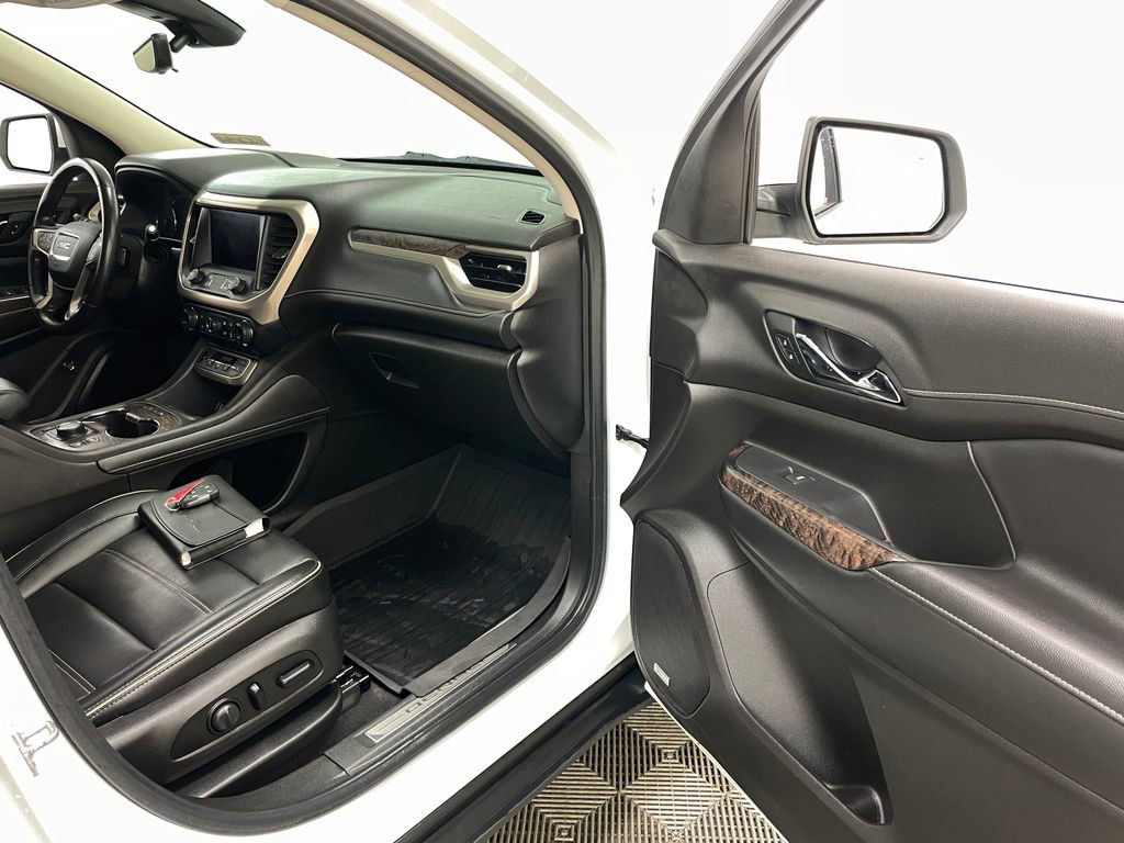 Used 2021 GMC Acadia Denali w/ Denali Ultimate Package image 40
