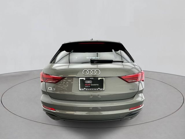 Certified 2024 Audi Q3 2.0T Premium AWD/4WD image 3