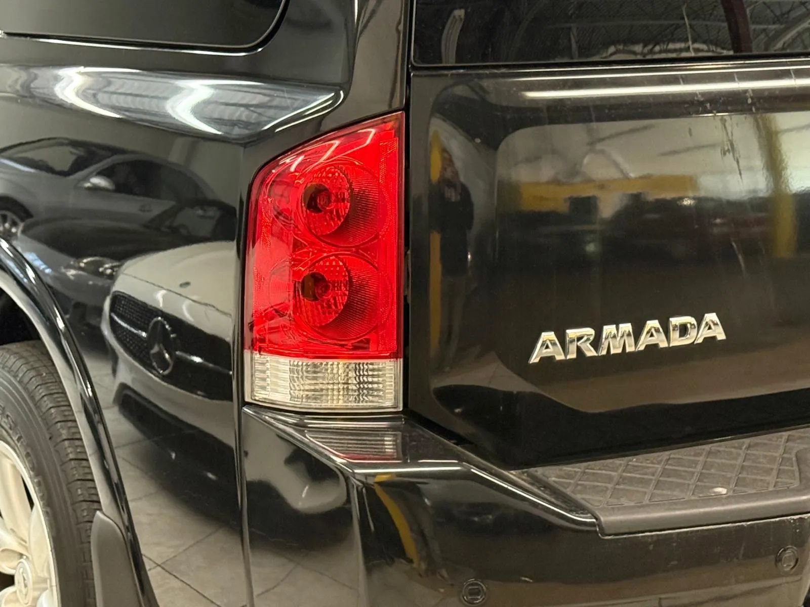 Used 2014 Nissan Armada SV image 12