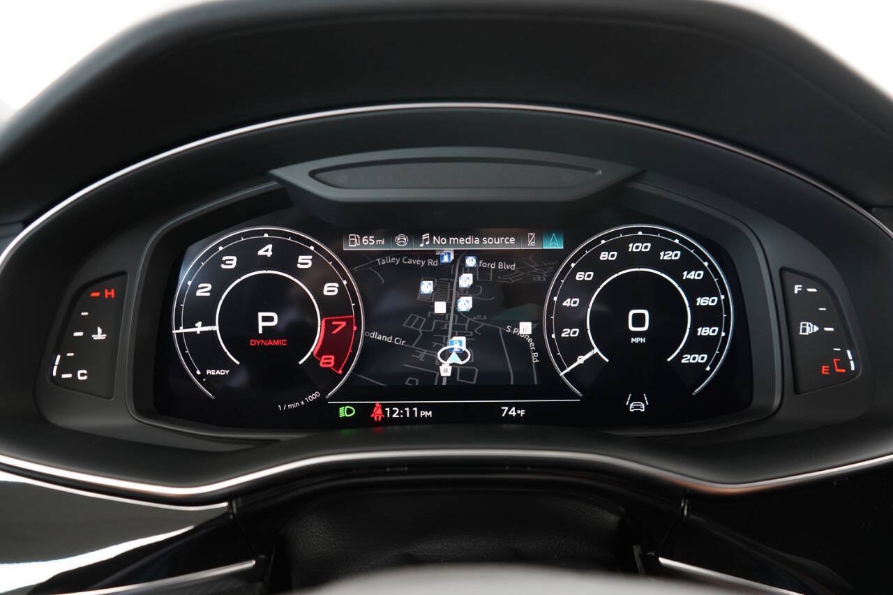 Used 2026 Audi RS Q8 performance AWD/4WD image 84