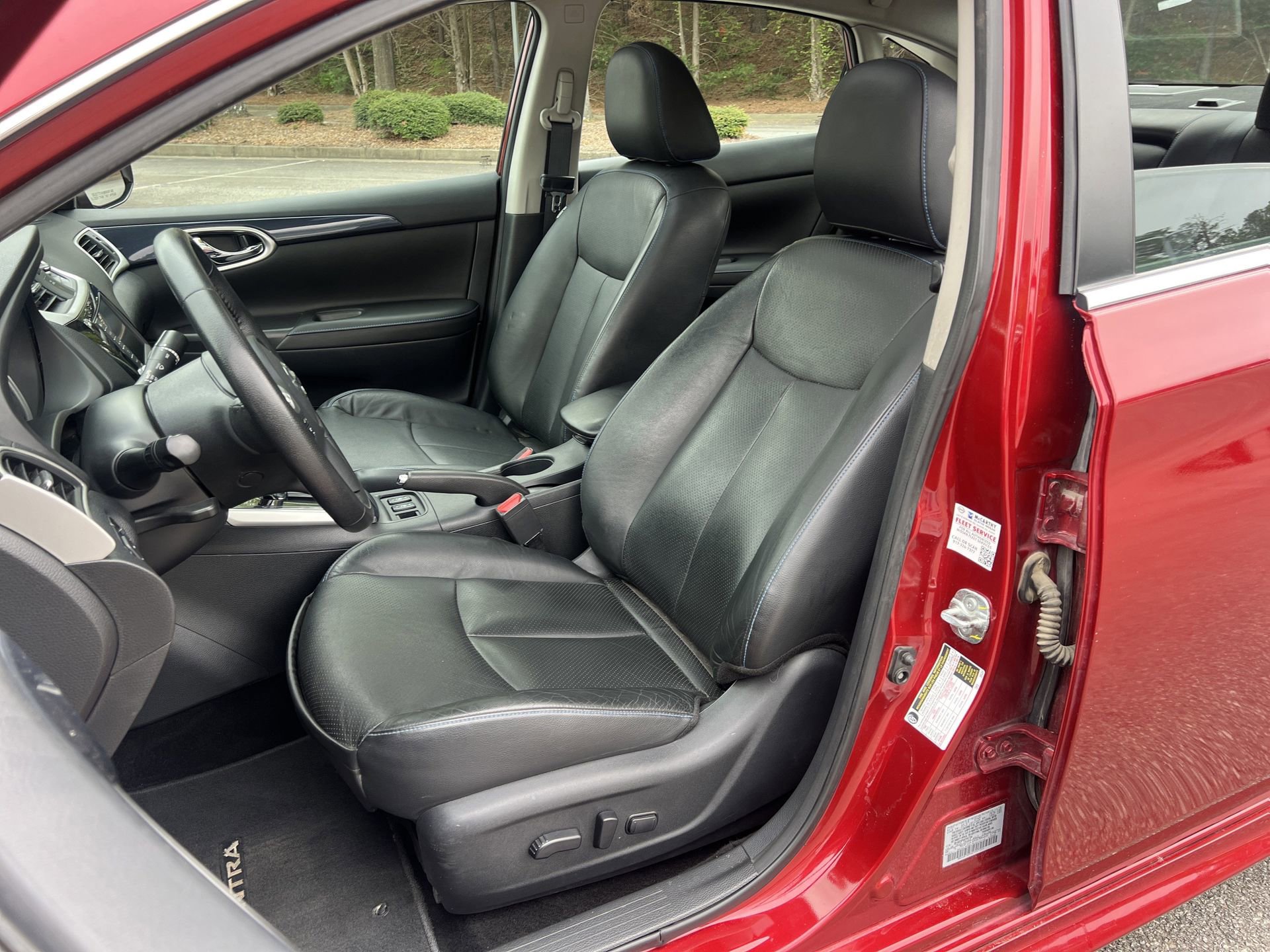 Used 2019 Nissan Sentra SR w/ Premium Package (SR) image 14