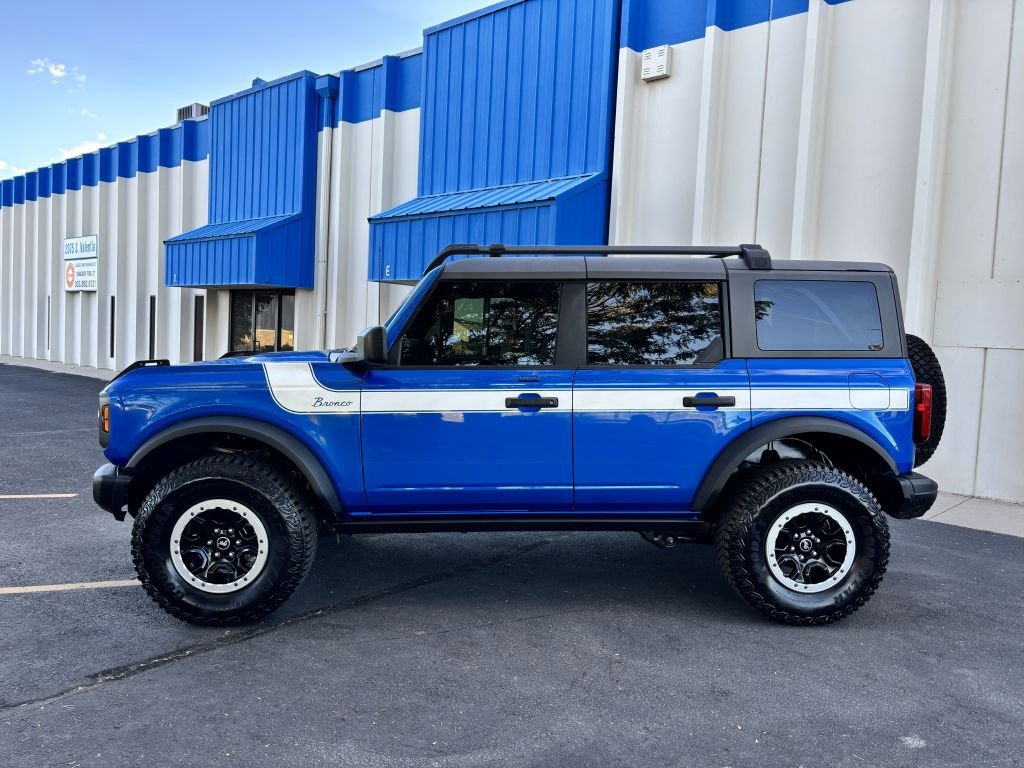 Used 2022 Ford Bronco Black Diamond w/ Sasquatch Package image 4