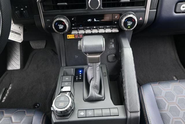 Used 2025 Toyota 4Runner Platinum AWD/4WD image 8