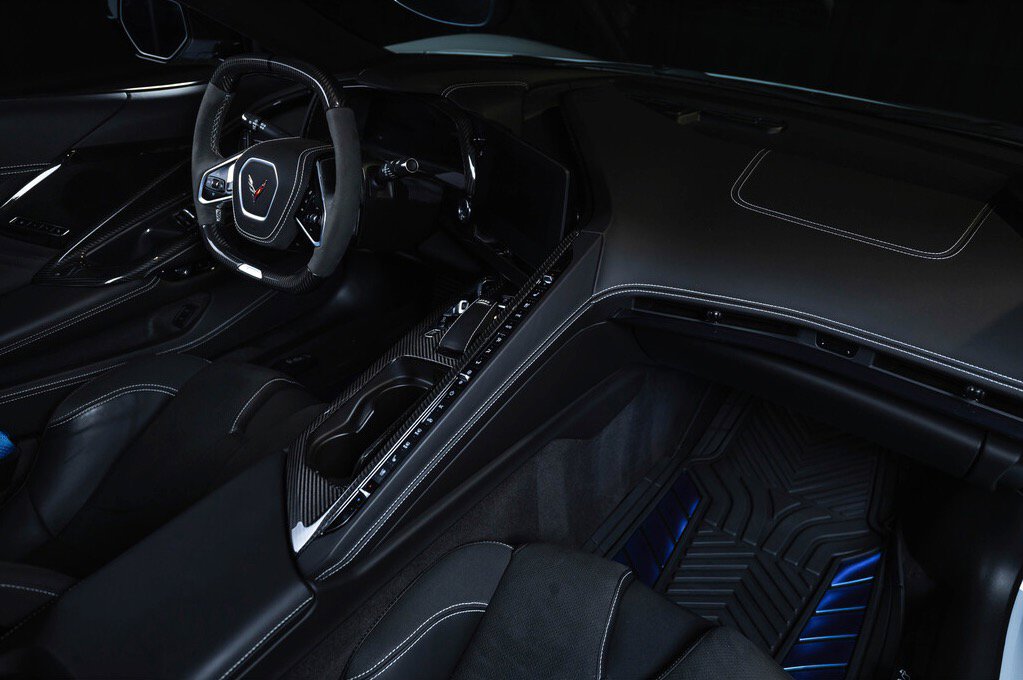 Used 2024 Chevrolet Corvette Z06 w/ Z07 Performance Package RWD image 11