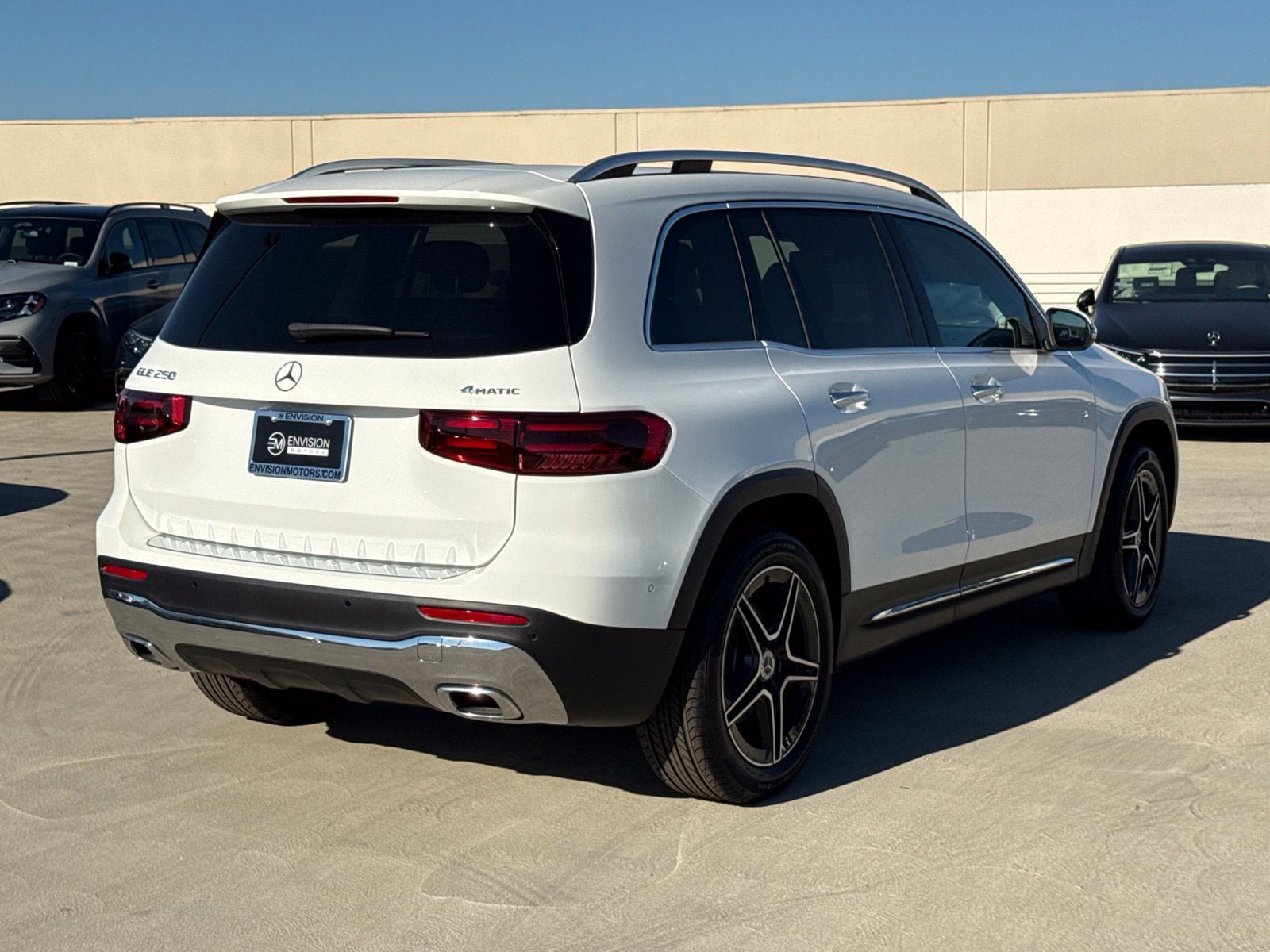 New 2026 Mercedes-Benz GLB 250 4MATIC image 9