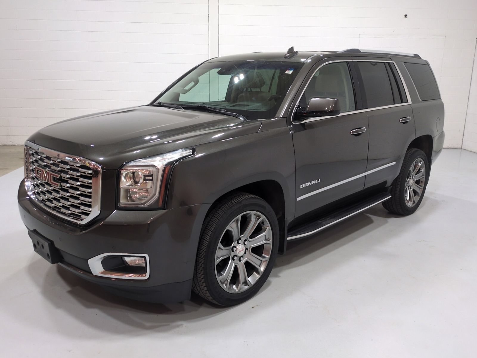 Used 2019 GMC Yukon Denali w/ Open Road Package AWD/4WD image 8